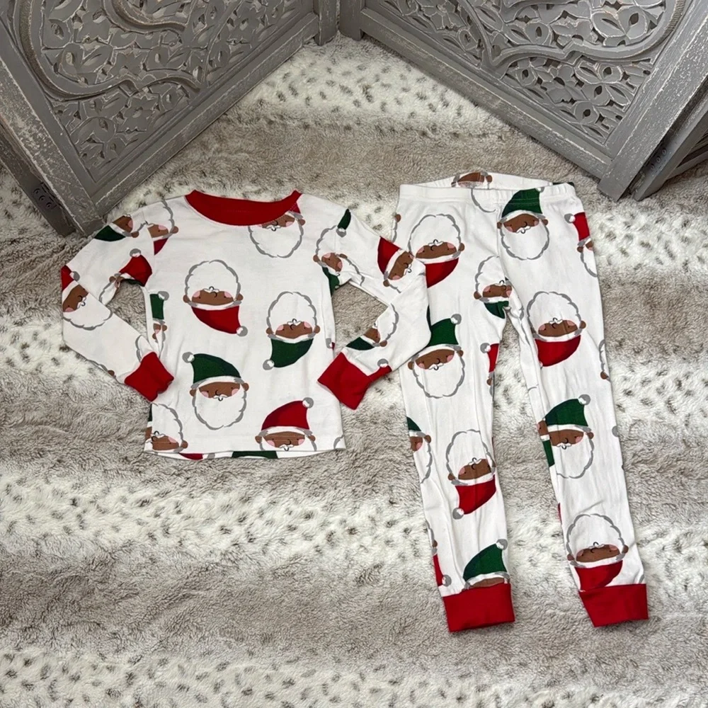 Carter’s Christmas matching set boys size 5T Santa pajamas holiday loungewear